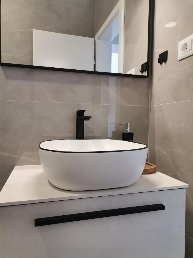 Apartmani Radic Примоштен Экстерьер фото