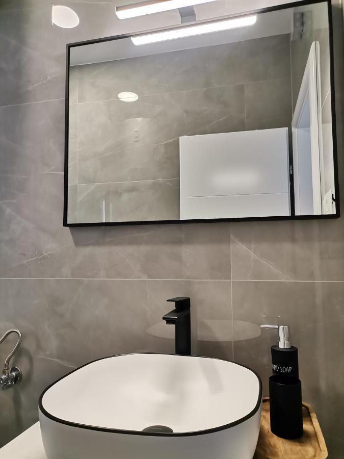Apartmani Radic Примоштен Экстерьер фото